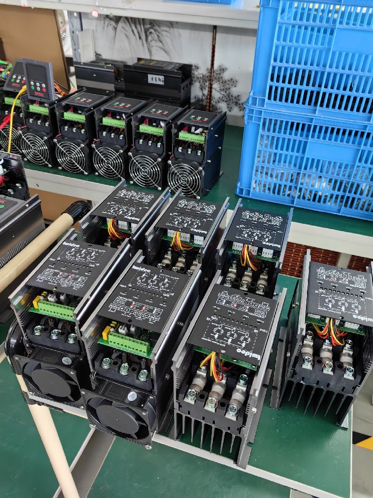 电力调整器在哪些工业领域利用最宽泛（如电炉加热、电机调速等）？有什么特殊的利用案例？