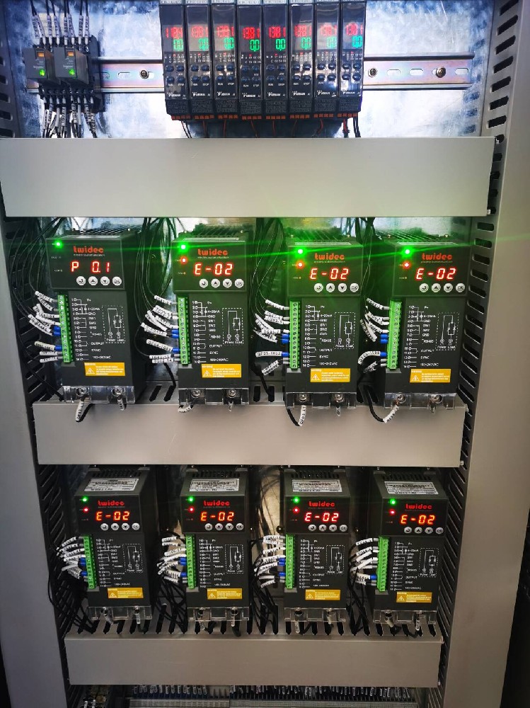 电力调整器输出电压过低的原因和解决法子有哪些？